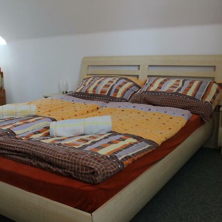 Apartman V Podskali Hluboká nad Vltavou エクステリア 写真