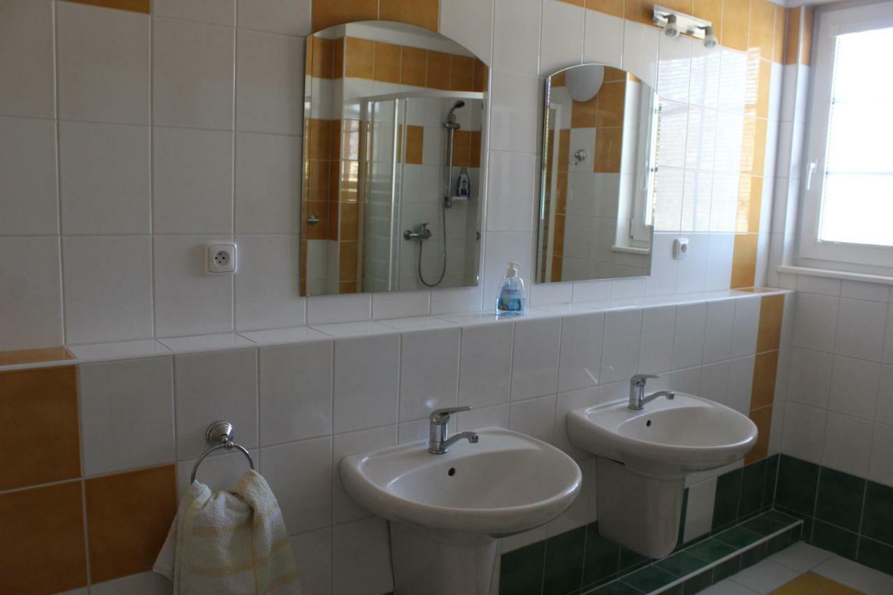 Apartman V Podskali Hluboká nad Vltavou エクステリア 写真