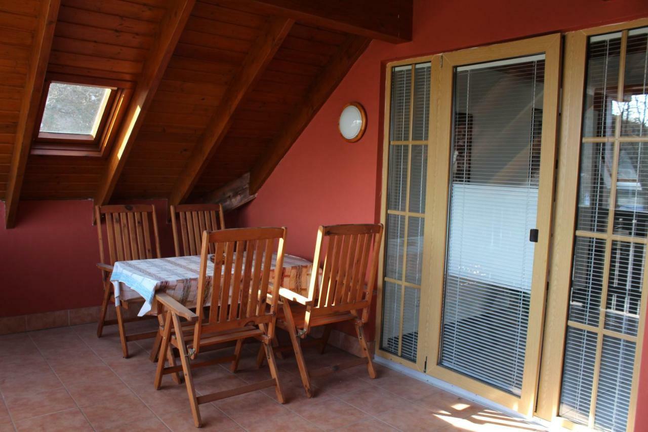 Apartman V Podskali Hluboká nad Vltavou エクステリア 写真